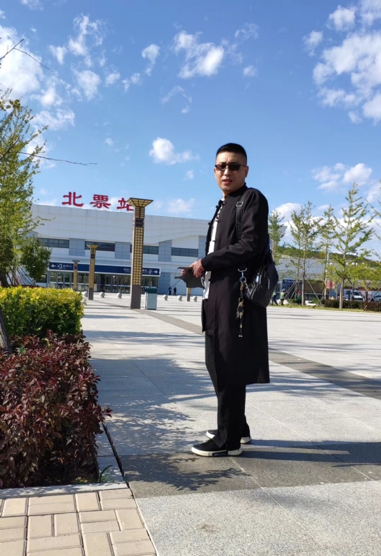 仟佰渡的第一张照片--朝阳闪婚服务中心